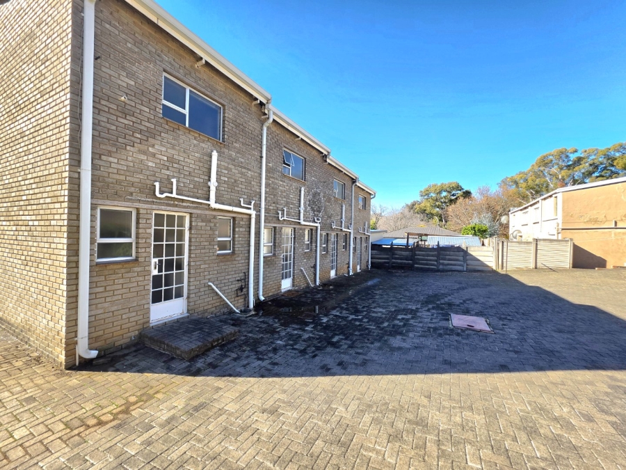 8 Bedroom Property for Sale in Bethlehem Free State